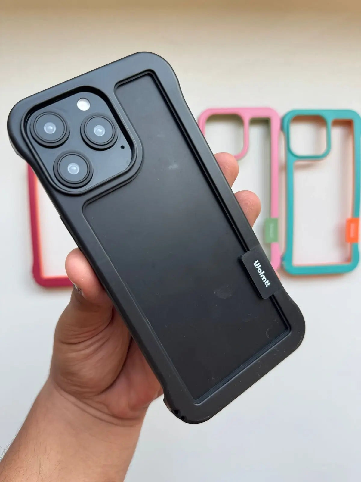 Frameless case