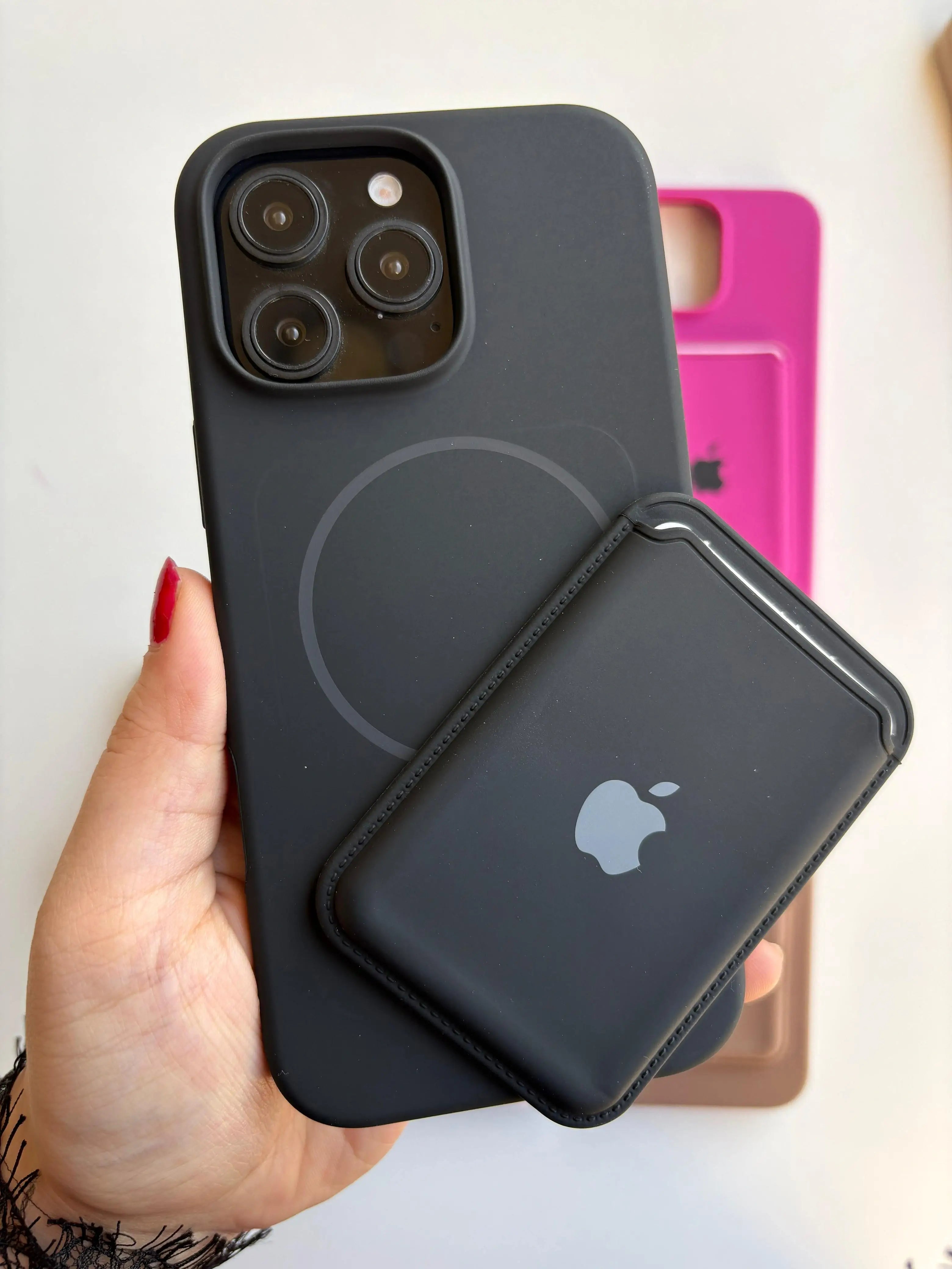 Cover with wallet magsafe 