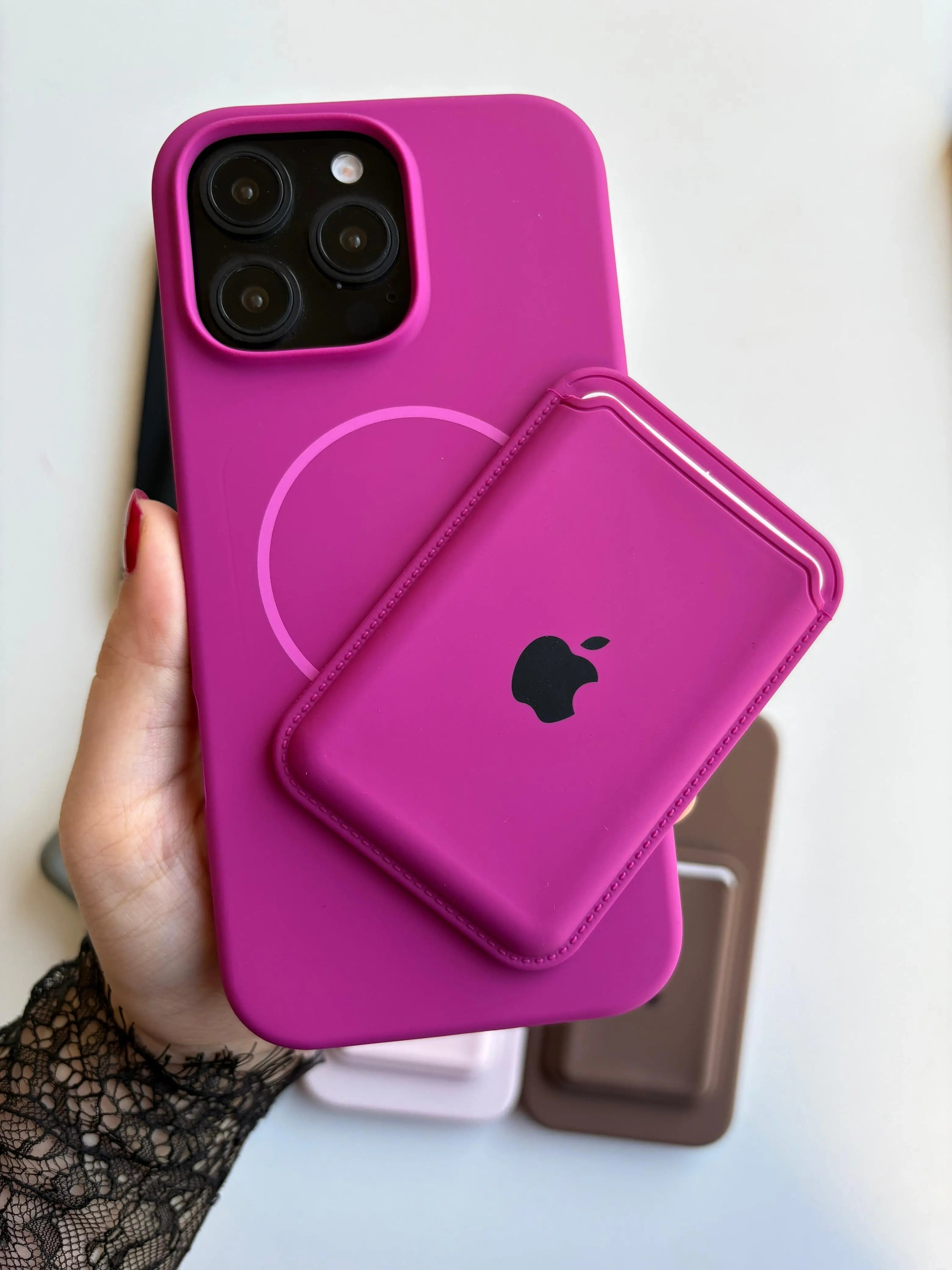 Cover with wallet magsafe 