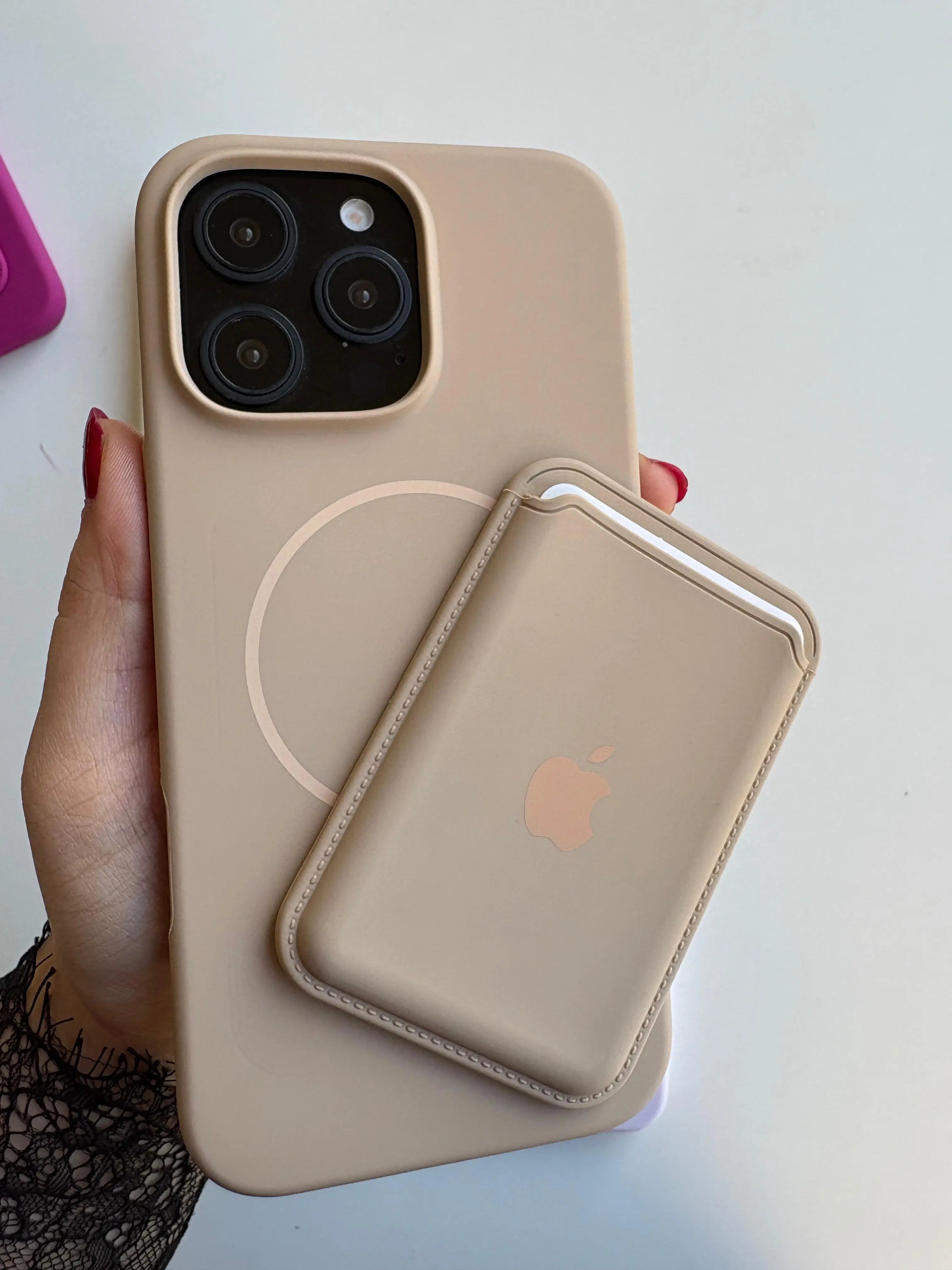 Cover with wallet magsafe 