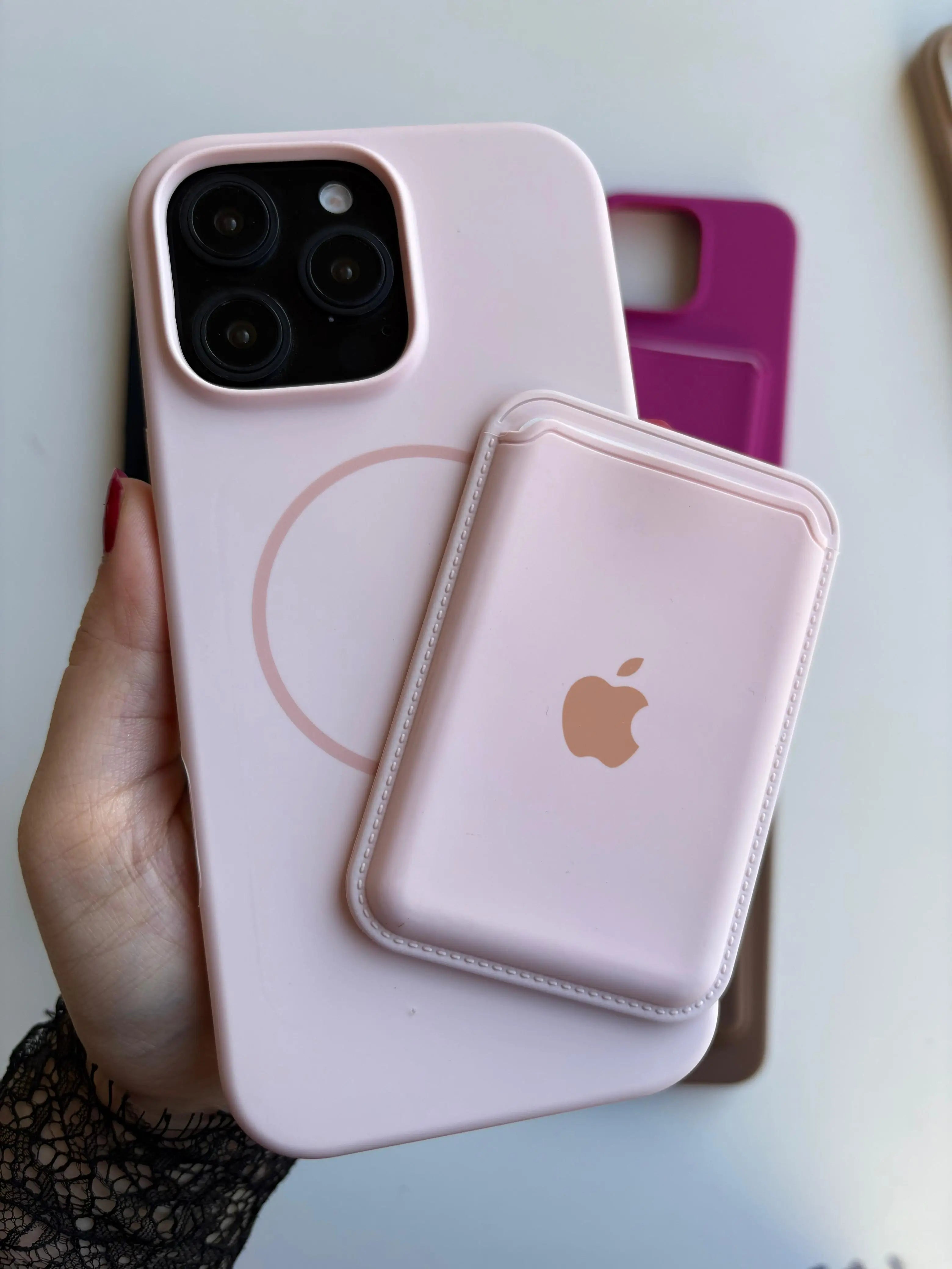 Cover with wallet magsafe 