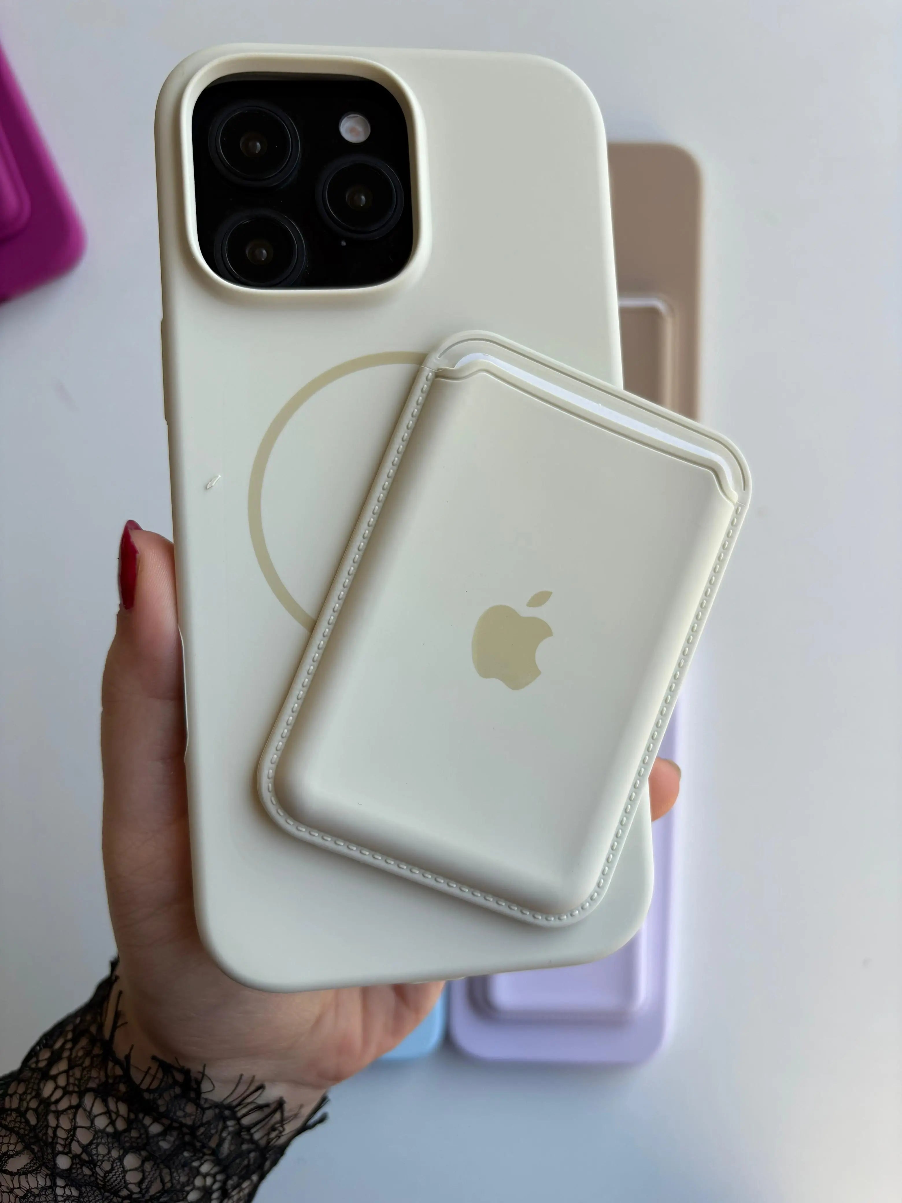 Cover with wallet magsafe 
