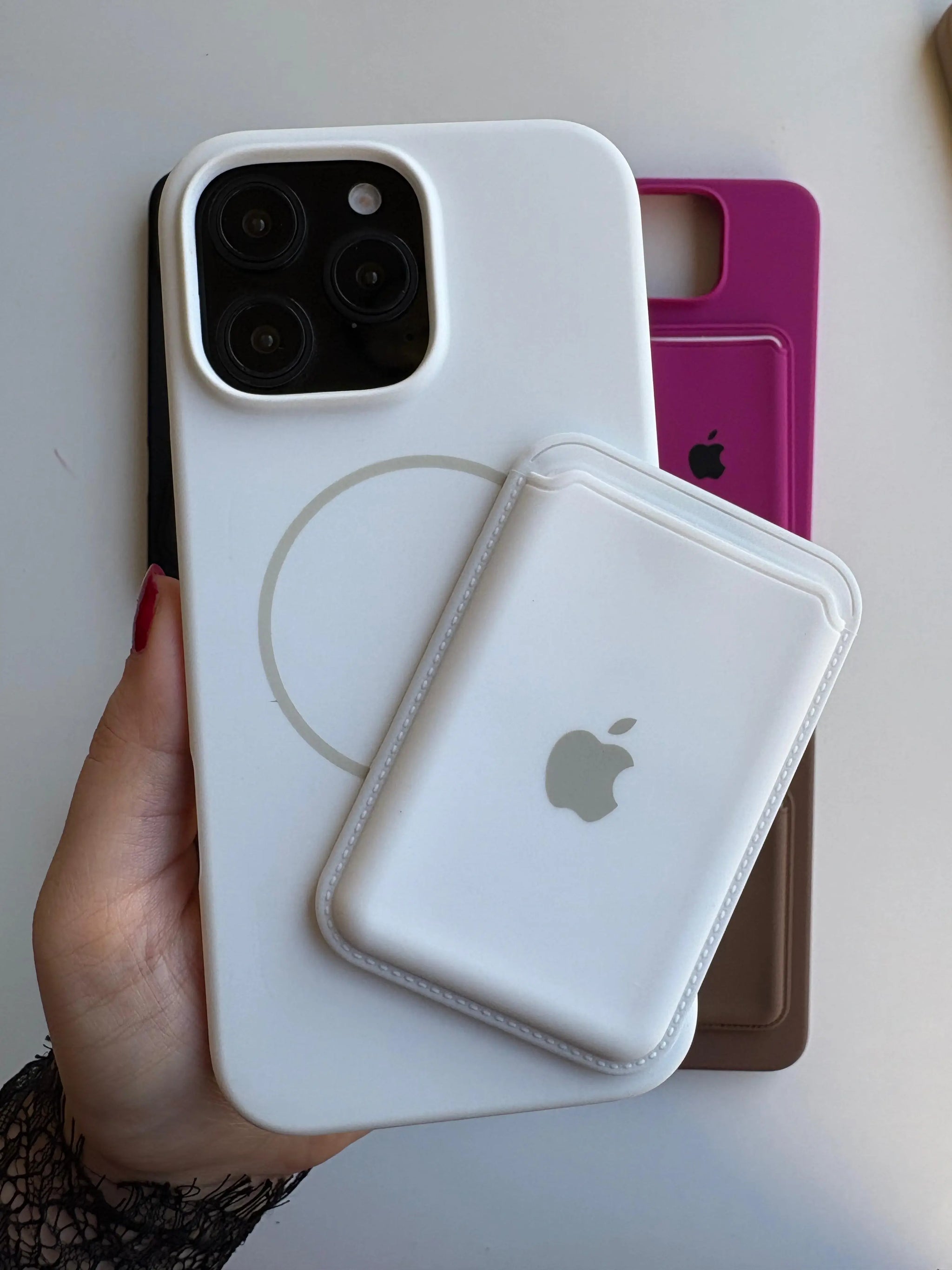 Cover with wallet magsafe 