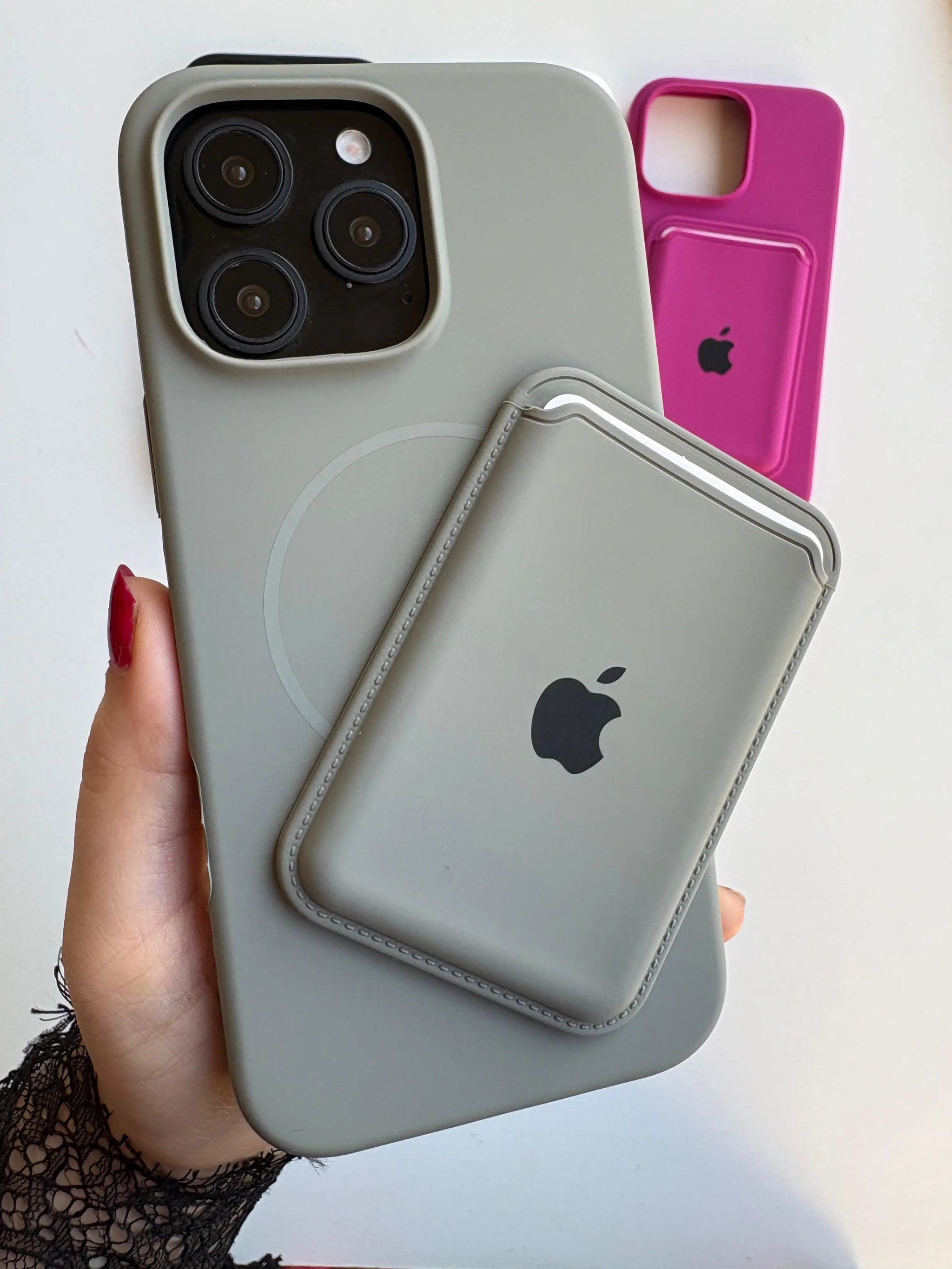 Cover with wallet magsafe 