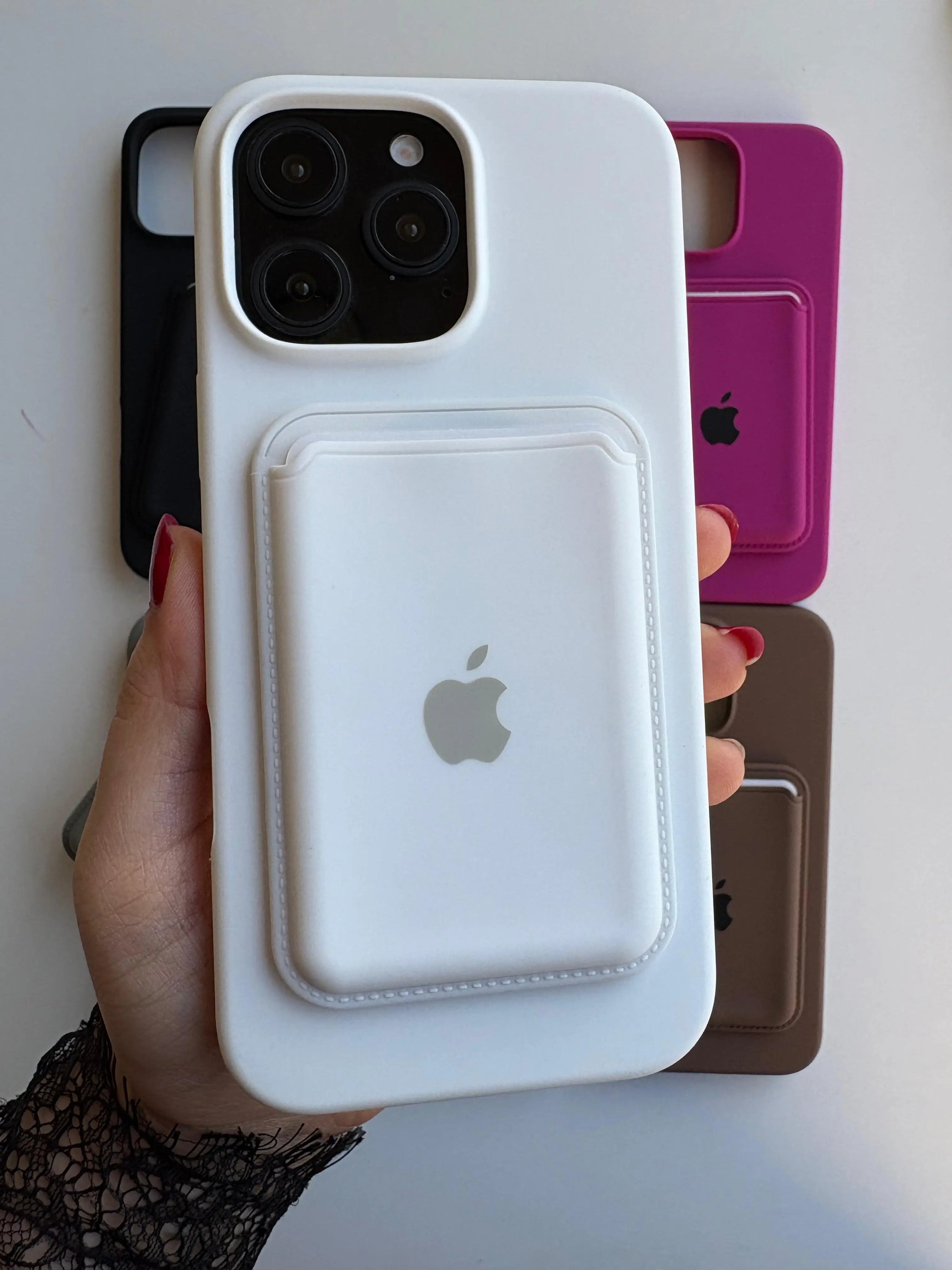 Cover with wallet magsafe 