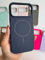 Silicone case with MagSafe