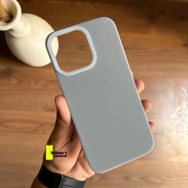 Silicone Case – Soft, Durable & Stylish Protection for Your iPhone! - Image 3