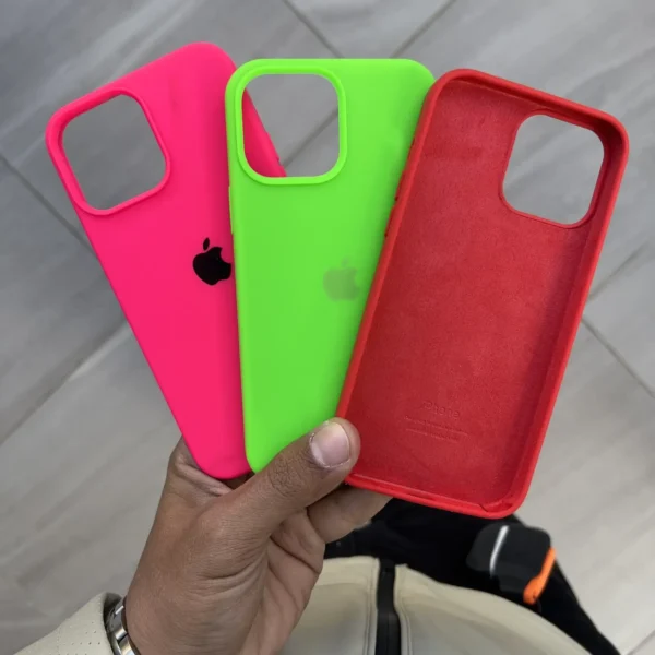 Silicone Case – Soft, Durable & Stylish Protection for Your iPhone! - Image 2