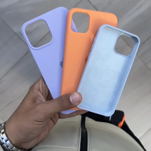 Silicone Case – Soft, Durable & Stylish Protection for Your iPhone! - Image 5