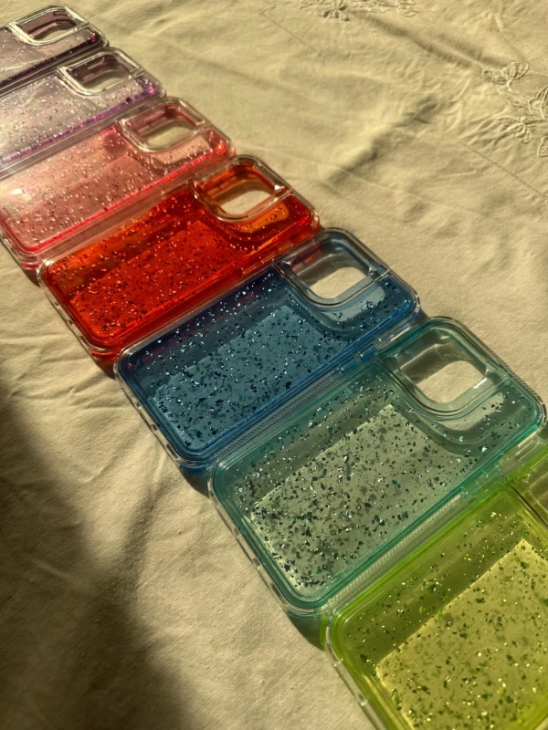 Transparent Glitter case - Image 4